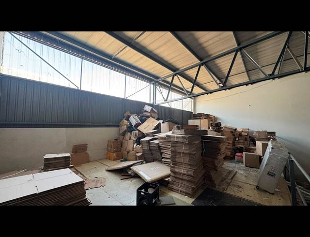 500M² WAREHOUSE TO LET IN LINBRO PARK